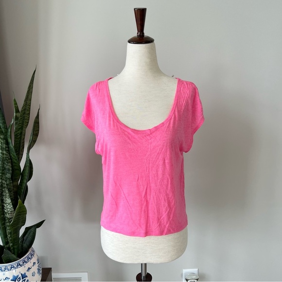 NWT! Pink High-Low Scoop Neck Tee Shirt with Lace Back - Picture 5 of 7
